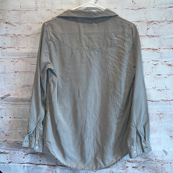 Thread and supply small button down casual blouse grey collared neck oversized - Picture 6 of 7